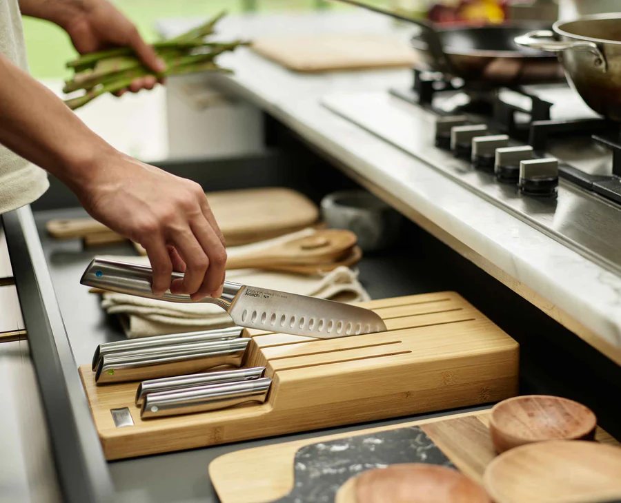 ElevateSteel Knife SetWith In-DrawerBamboo Storage - Image 3
